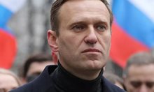 Погребението на Навални - толкова много страх, ограждения и полиция