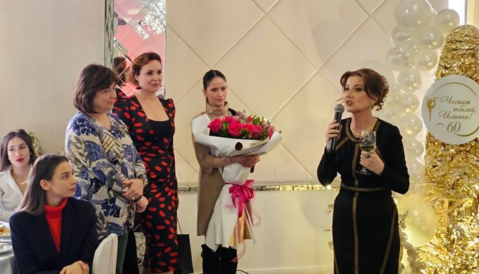 Илияна Раева отпразнува 60-ия си рожден ден
СНИМКА: Найден Тодоров