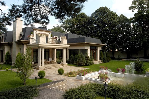 Луксозната къща в Драгалевци бе обявена за продан