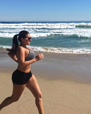 Апетитните моделки в САЩ завиждат на българката за перфектното тяло, което поддържа с фитнес и джогинг