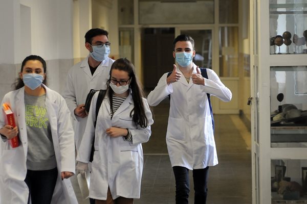Пандемията промени нагласите на студентите по медицина.

СНИМКА: ВЕЛИСЛАВ НИКОЛОВ