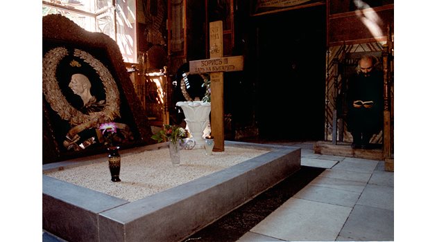 Гробът на българския цар в Рилския манастир.
