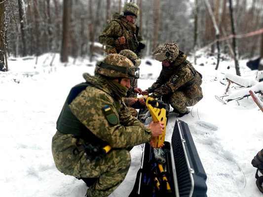 Украински сапьори. СНИМКА: Министерство на отбраната на Украйна