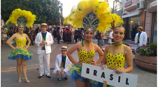 Девойките от Бразилия ще представят самбата на Рио де Жанейро.