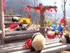 Пандите в китайски зоопарк получиха подаръци за Нова година (Видео)