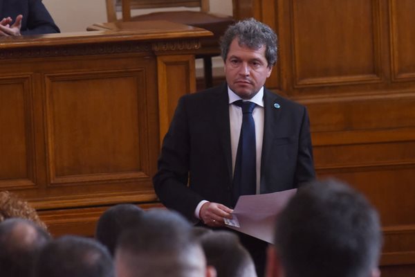 До 15 дни ще е ясно дали ще има правителство или избори 2 в 1, обяви Тошко Йорданов.