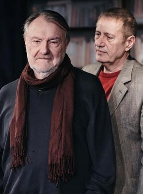 Милен Миланов влиза в ролята на журналиста, а Васил Михайлов - на ексцентричния и арогантен писател в "Енигматични вариации"
Театър "Българска армия"