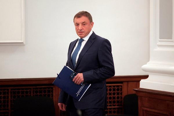 Алексей Петров е проспал опасността