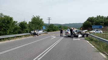 Тежка катастрофа на пътя за ГКПП "Маказа", шестима са пострадали (Обновена)
