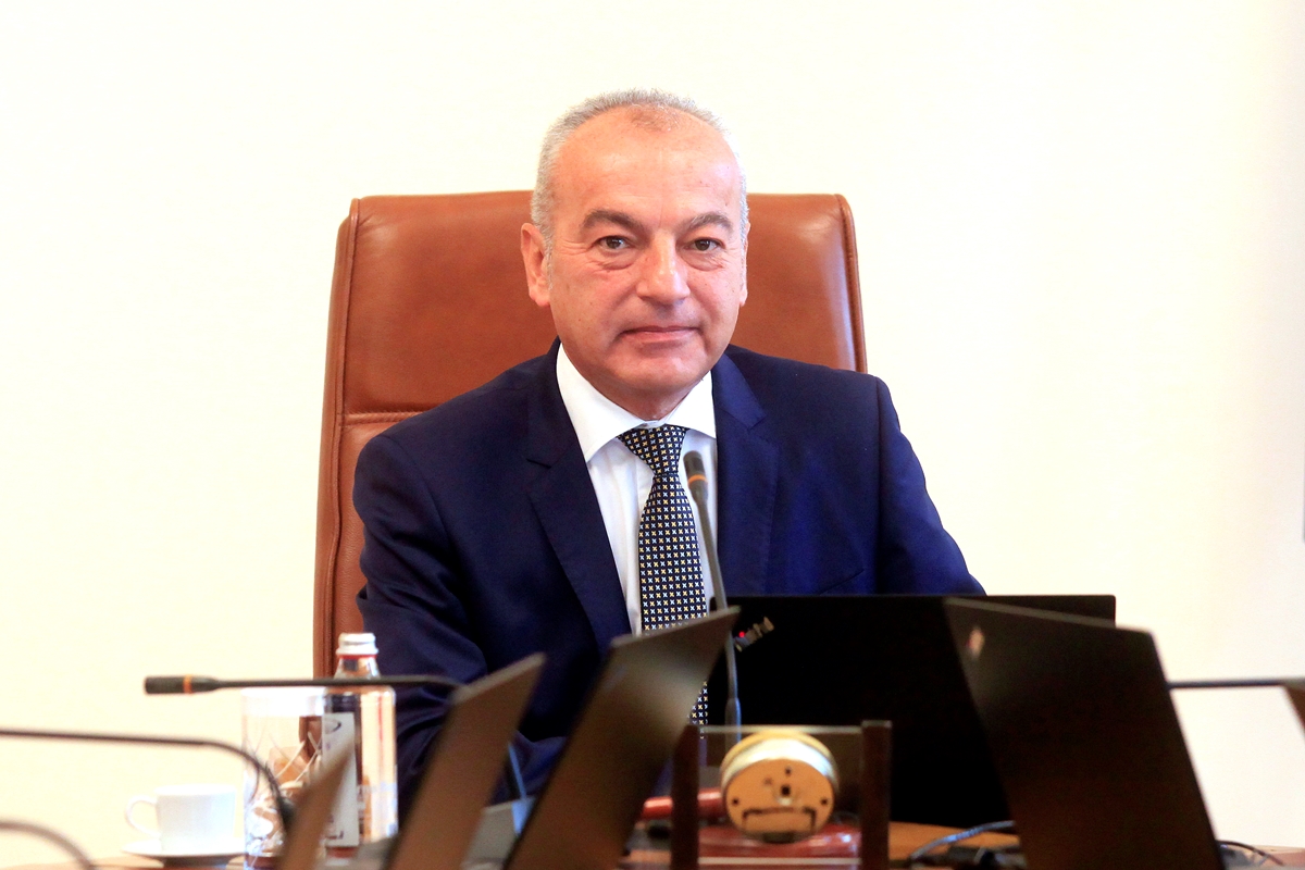 Авариен изход: парламентът да припознае служебния кабинет на Радев и той да управлява до Коледа