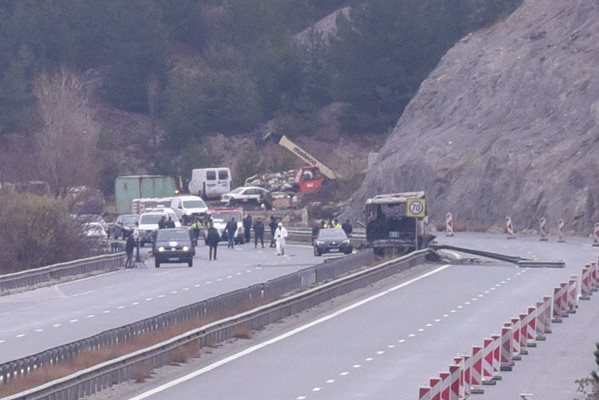 В участъка на магистрала "Струма", където стана тежката катастрофа, няма концентрация на пътни инциденти, съобщиха от АПИ
Снимка: Велислав Николов
