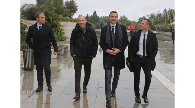 Стилян Петров (отляво надясно), Мартин Петров и Димитър Бербатов искат спешна промяна във футбола. 