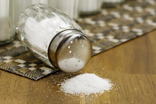 28% по-вероятно е хората, които ядат много солено, да умрат преди да станат на 75 г.