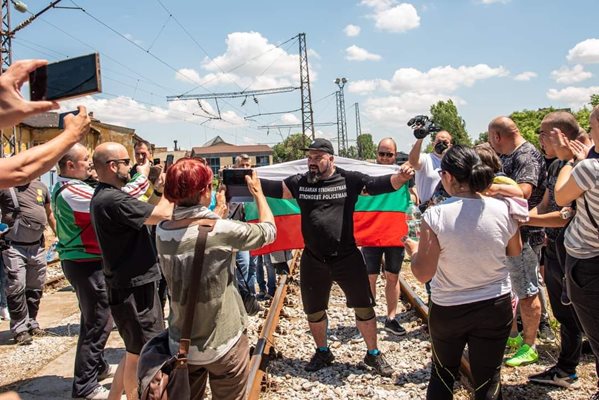 Най-силният българин Мариян Димитров обира овациите на фенове.