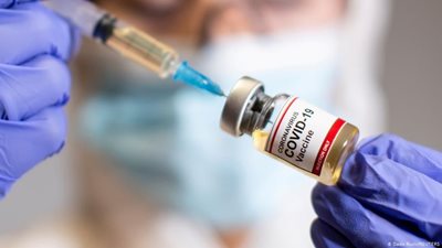 Имунолог от РЮА: Ваксините би трябвало да пазят от усложнения и при Омикрон