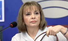 Синът на Миглена Ангелова задържан в 4 РПУ. Тя: Хора в МВР използват службата за бухалка