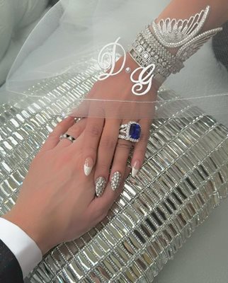 Силва се похвали с огромен сватбен пръстен
