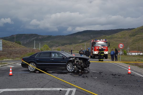 Колата на Лютви Местан след катастрофата, при която загина бебе. СНИМКА: АРХИВ