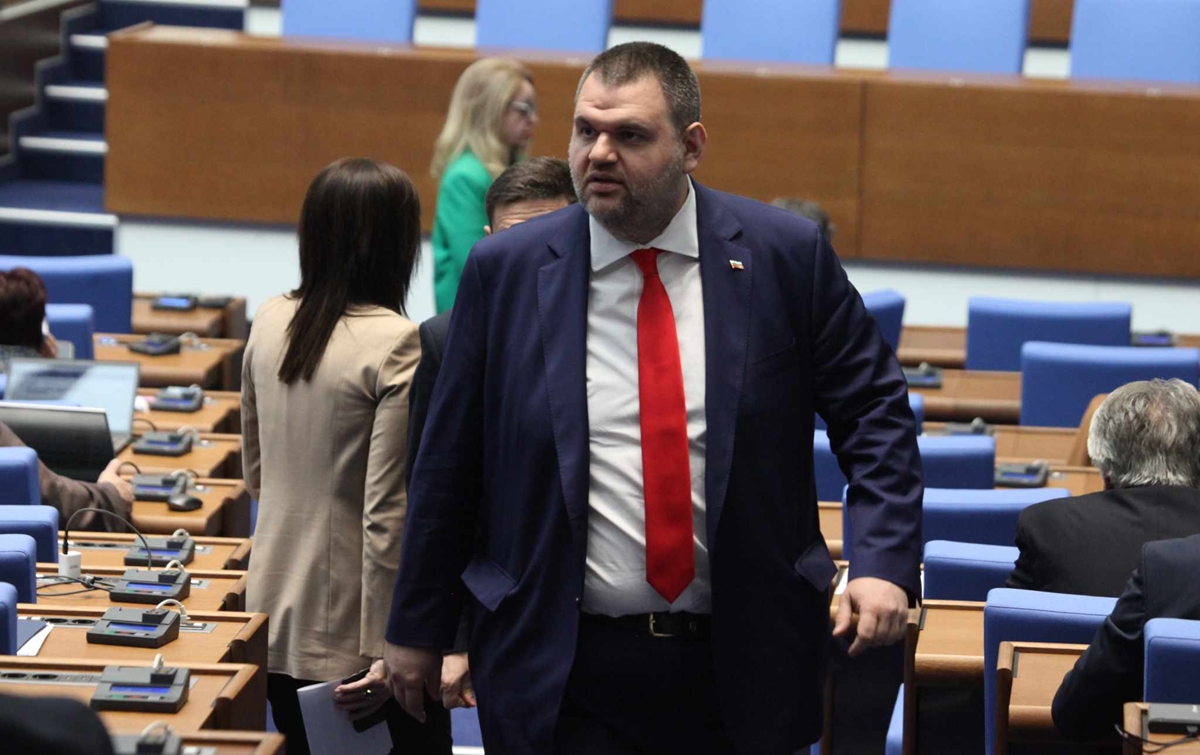 Делян Пеевски: Коалицията на пудела ще се радва малко на грабежа, после ще понесе отговорност