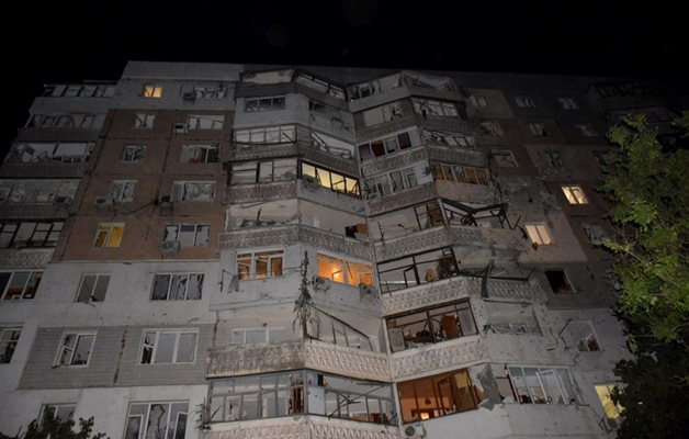 Одеса: Ударени са близо 300 апартамента, 2 училища и 3 детски градини (Снимки)