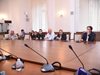 Жалба за натиск по обществени поръчки сложи е-министъра Йоловски под “засилена” охрана (Обзор)