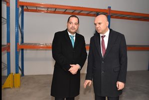Калин Стоянов посети новооблрудввни зали  за съхранение на доказателства на ГДБОП