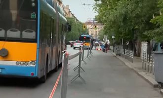 Велоалеи в центъра на София притесняват жители, ще пречат на паркирането им