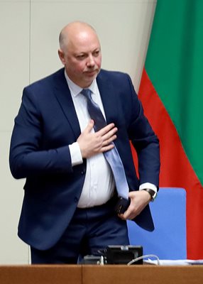 Росен Желязков напусна масата на председателите след като бе свален.