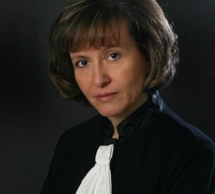 Адвокат Емилия Недева