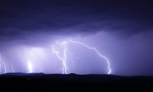 Жълт код за валежи и гръмотевични бури зa 5 области