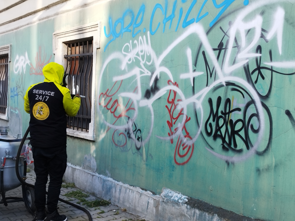 Правят графити стени в София, махат незаконните от частни и публични сгради