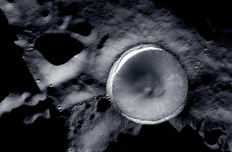 Заснеха лунен кратер, по-дълбок от Гранд Каньон