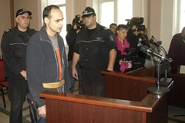 Пламен Джорлев по време на процеса срещу него през 2012 г. Снимки: Архив на автора.