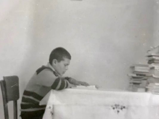 Васил Божков като дете