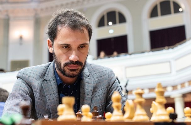 Иван Чепаринов от Асеновград заработи 7 т. в първия ден на шахматното световно по блиц