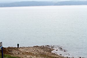 Сушата започна да изпразва язовири, но засега никъде няма режим