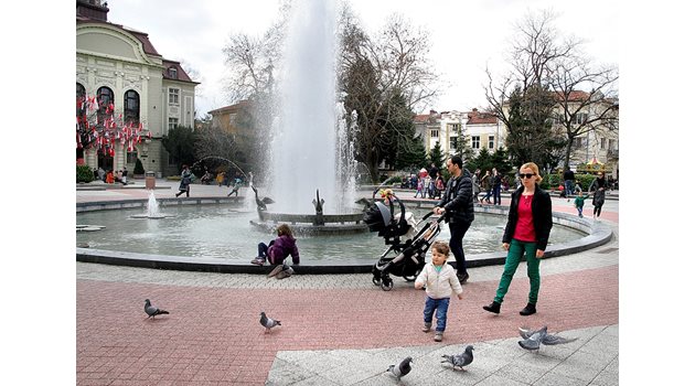 В Пловдив, който се очертава като икономически тигър през последните години, има най-малък ръст на населението през последните години