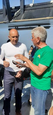 Radev avec des plongeurs d'une des associations "Amis de la mer"