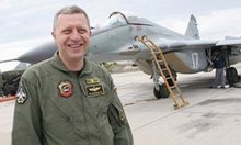 Аудиозаписи разкриват: Шефът на ВВС към Радев за назначението на жена му: Аз съм дал указания к'вот можем, да не пращаме