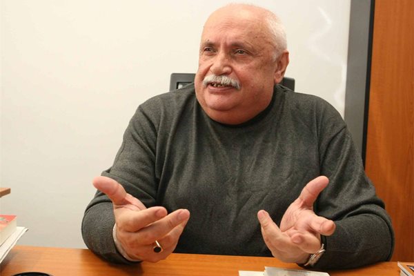 Бившият секретар на МВР Цвятко Цветков бил замесен в афера с цигари 555 според свидетеля на прокуратурата.