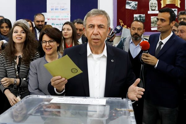 Кметът на Анкара пак ще се кандидатира на  местните избори на 31 март