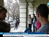 Учителка изхвърли с ритник ученик от час в Русе (видео)