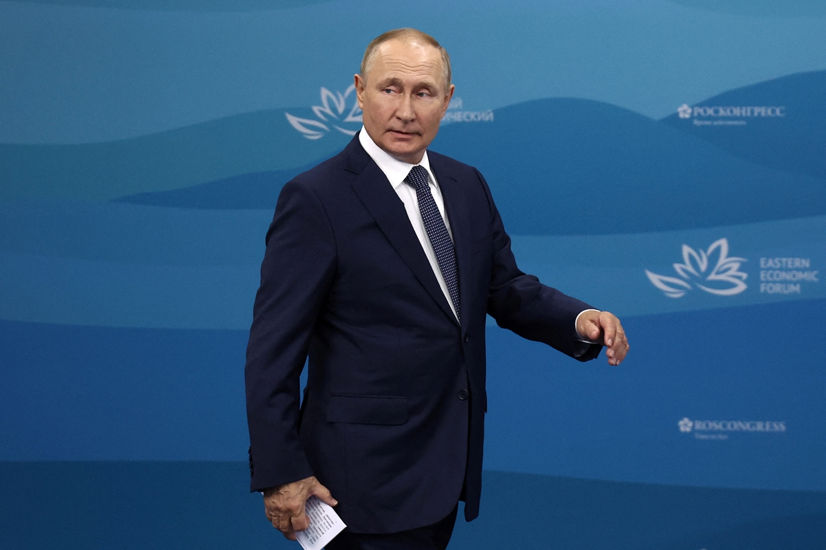 С какво заповедта за арест на Путин от Хага е по-опасна от санкциите?