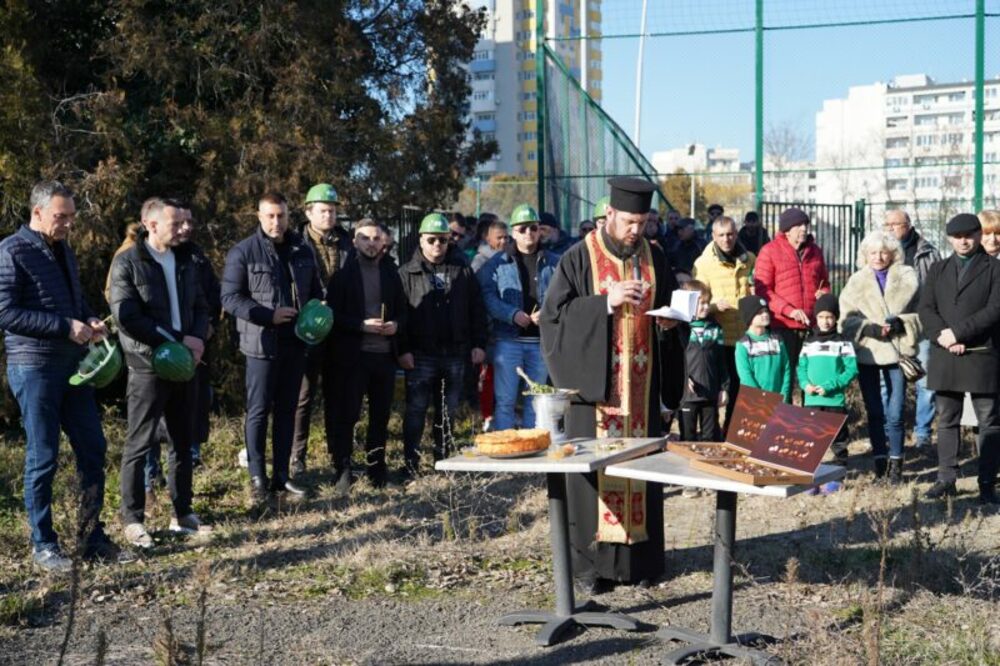 В Бургас първа копка за нов стадион на ФК Нефтохимик, разширение на сегашния