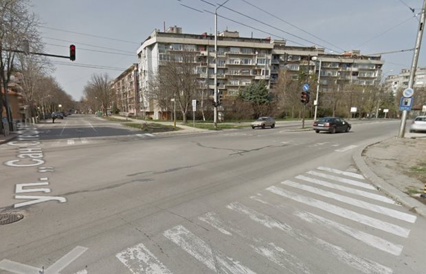 Кръстовището на ул. "Сан Стефано" и бул. "3-ти март" в Добрич  СНИМКА: Гугъл стрийт вю