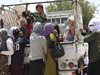 Гърция ще мести бежанците в малки
градчета