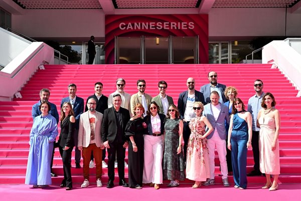 Екипът на сериала по време на световната му премиера на CanneSeries 2024