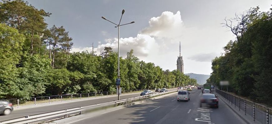 Района на алея „Яворов“ в посока Румънското посолство Снимка: Google street view