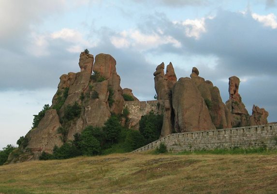 Хиляди искат да посетят Белоградчишките скали