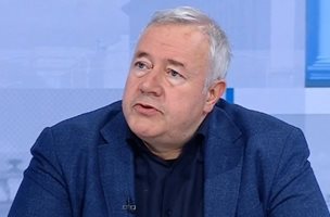 Харалан Александров: По-добре е учителите да образоват сексуално децата - така или иначе облъчени от образи като на Азис и фолкдиви